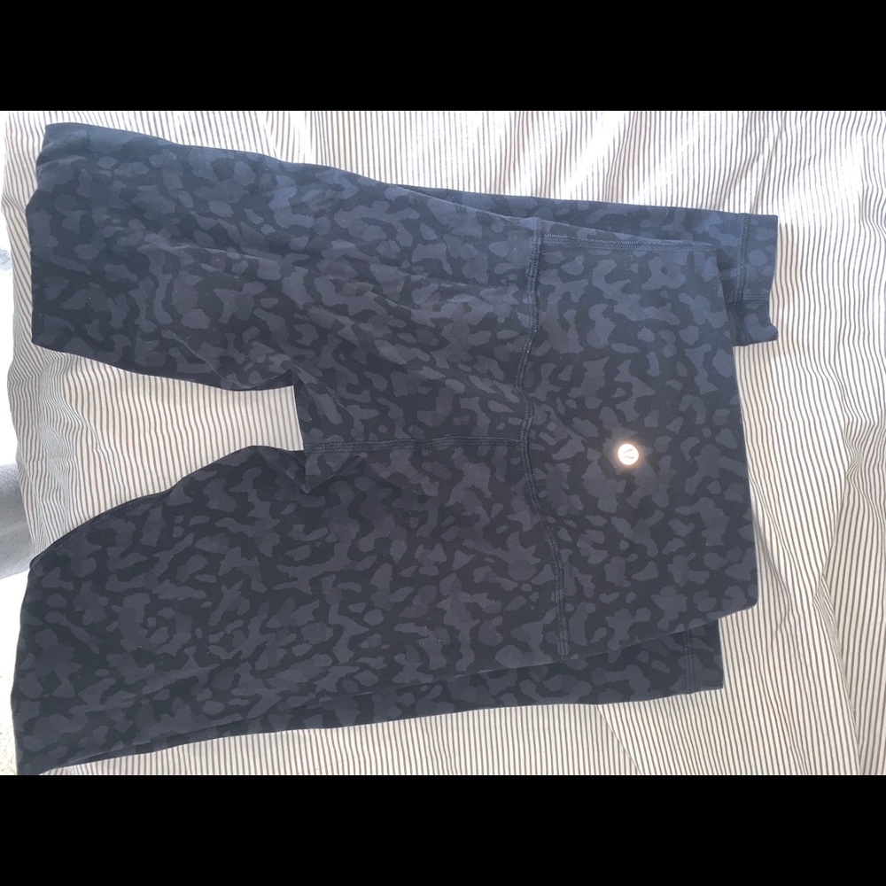 COPY - Lululemon leggings- wild thing black camo …